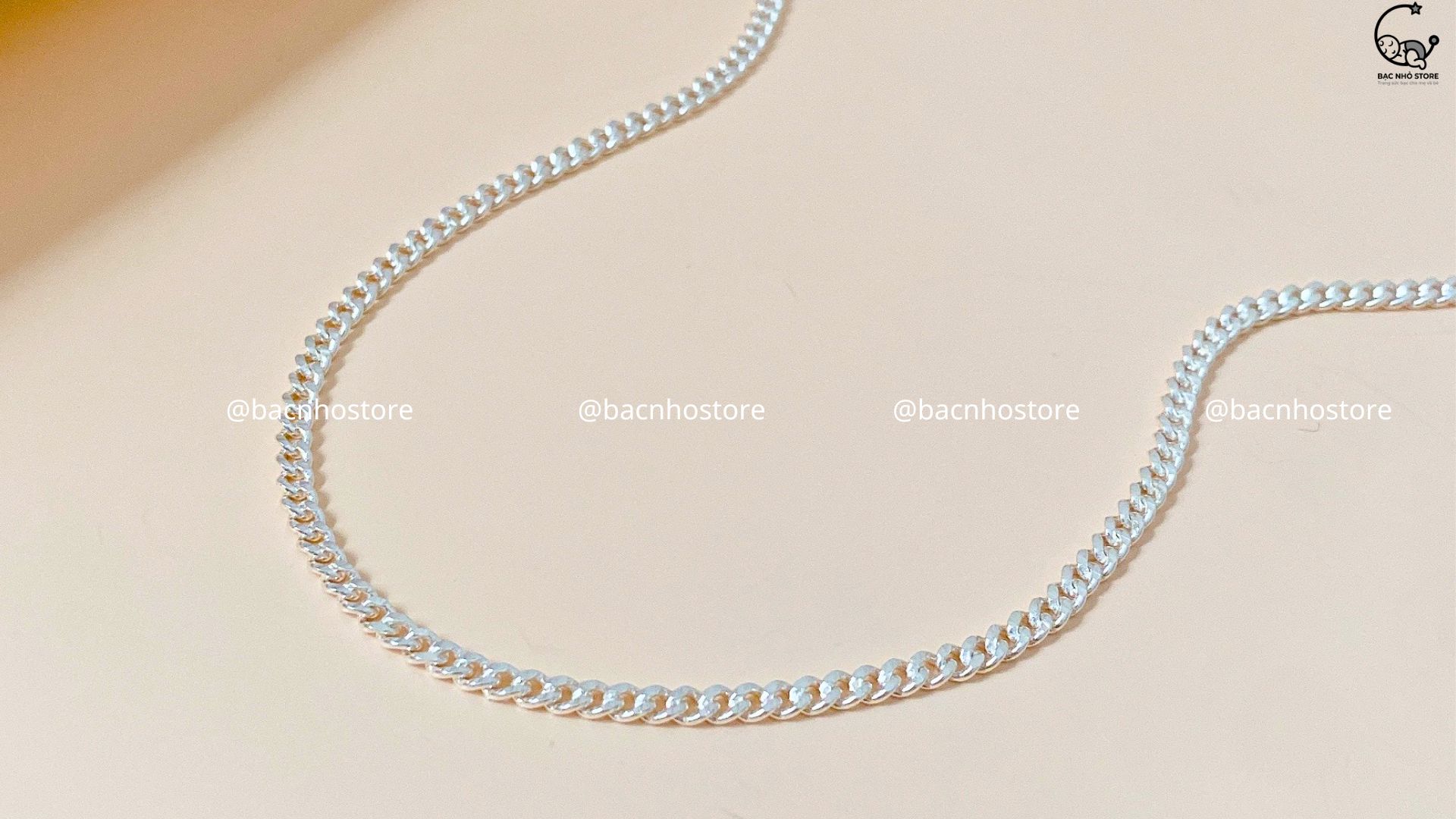vong-co-cho-be-bac-nho-store