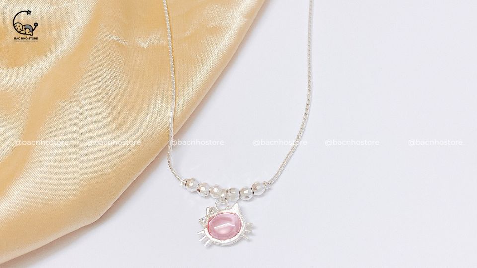 Read more about the article Bật mí 5 cách làm sáng dây chuyền bạc đơn giản, nhanh chóng