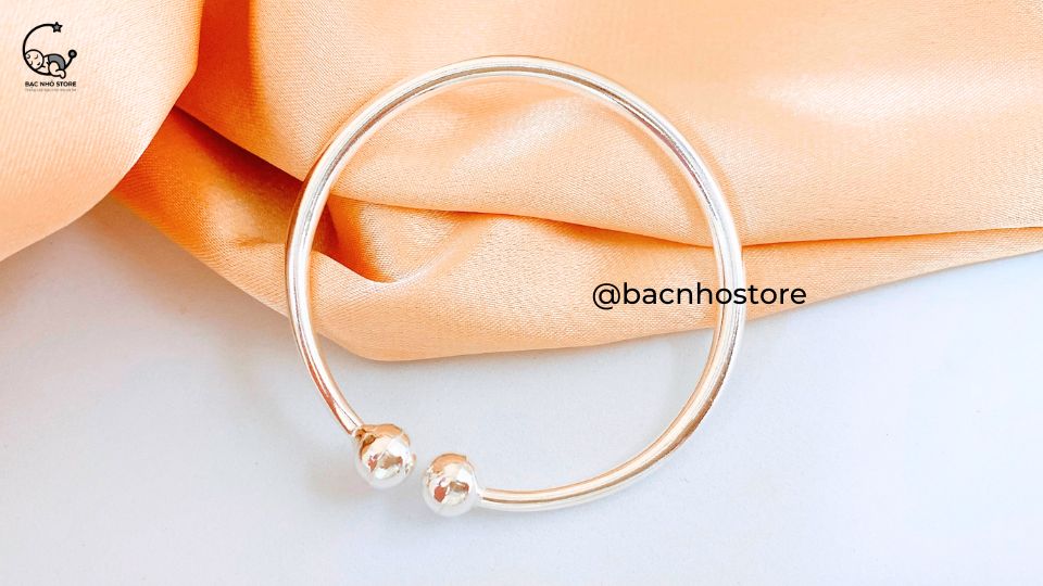 Read more about the article Top 5 mẫu trang sức cho bé gái hot nhất tháng 11/2023