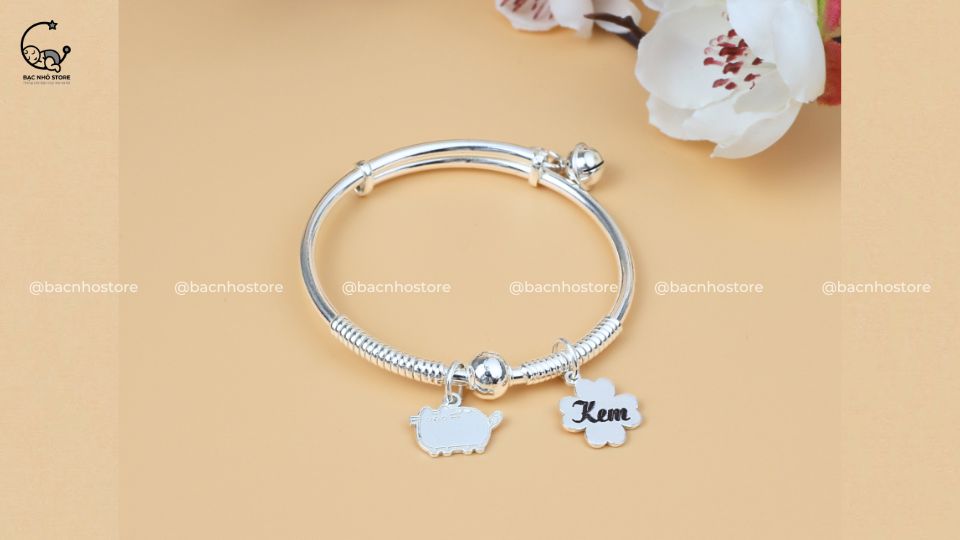 vong-charm-cho-be-4